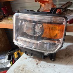2015 GMC Head Light 