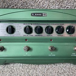 Line6 DL4 Guitar Pedal 