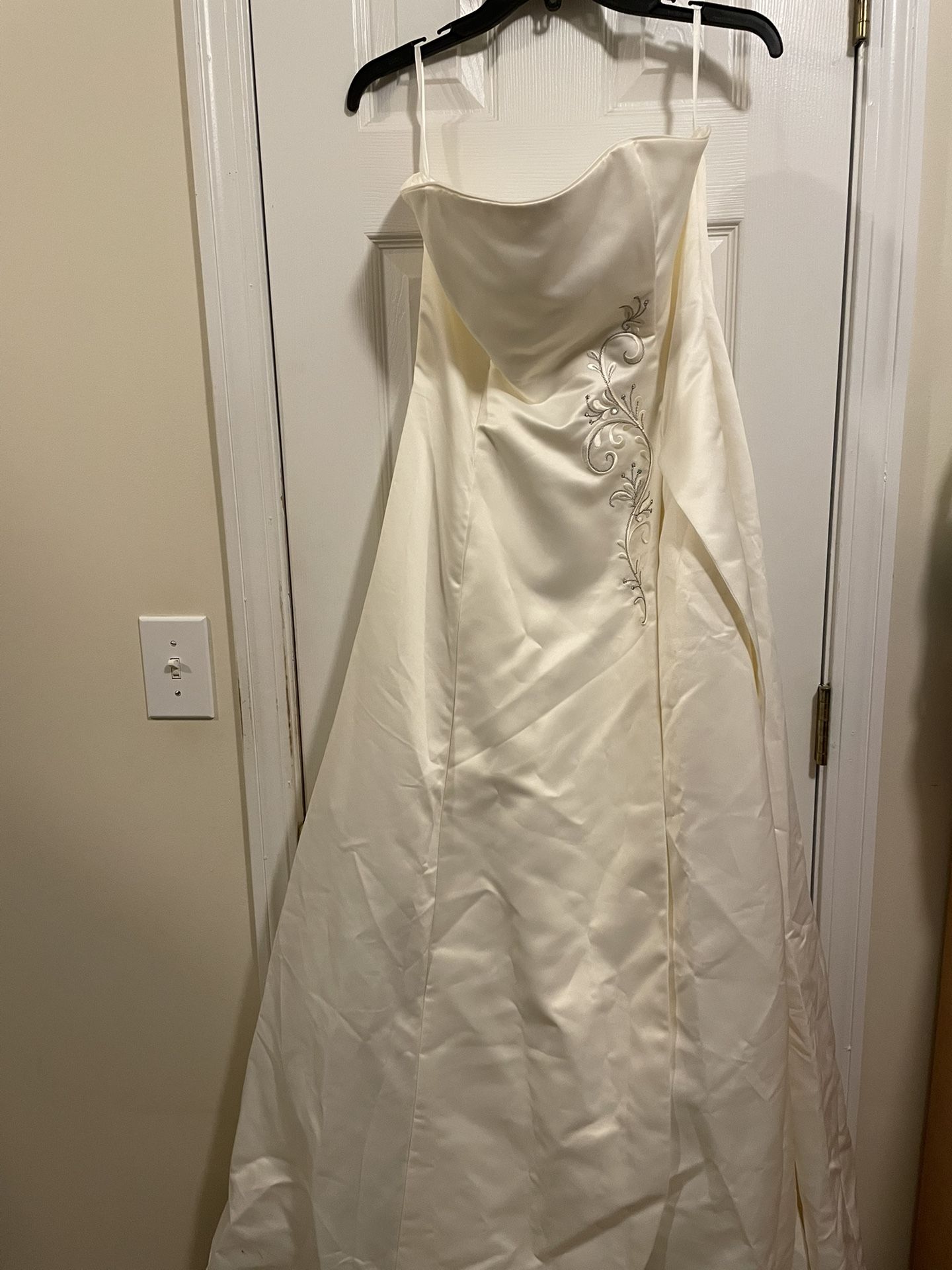 Scott McClintock Wedding Dress
