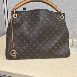 LV Soho bag
