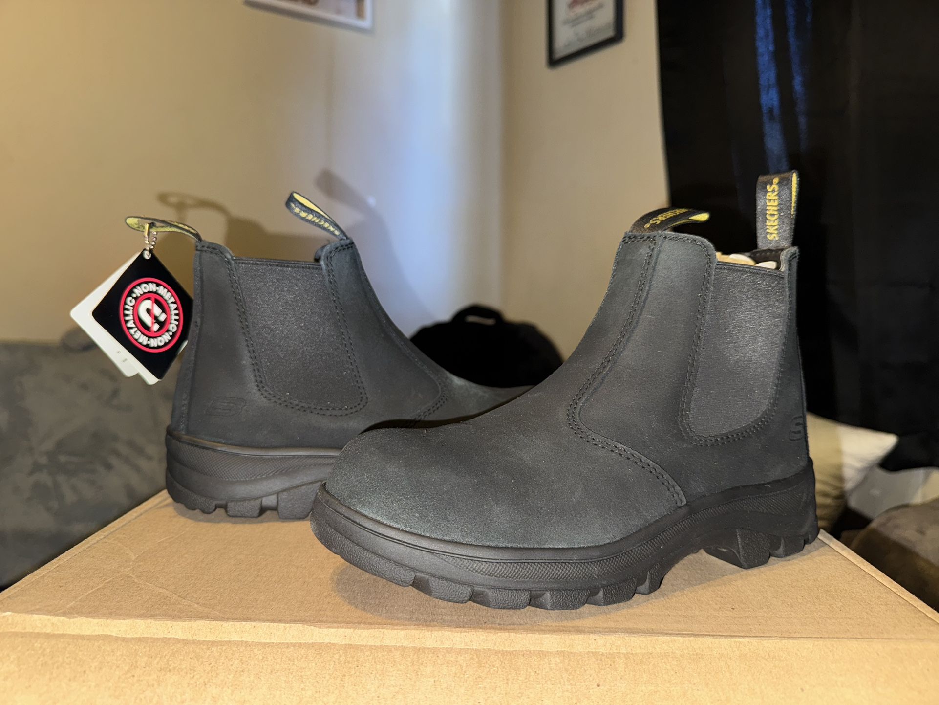 Skechers Womens Work Boots (Steel Toe)
