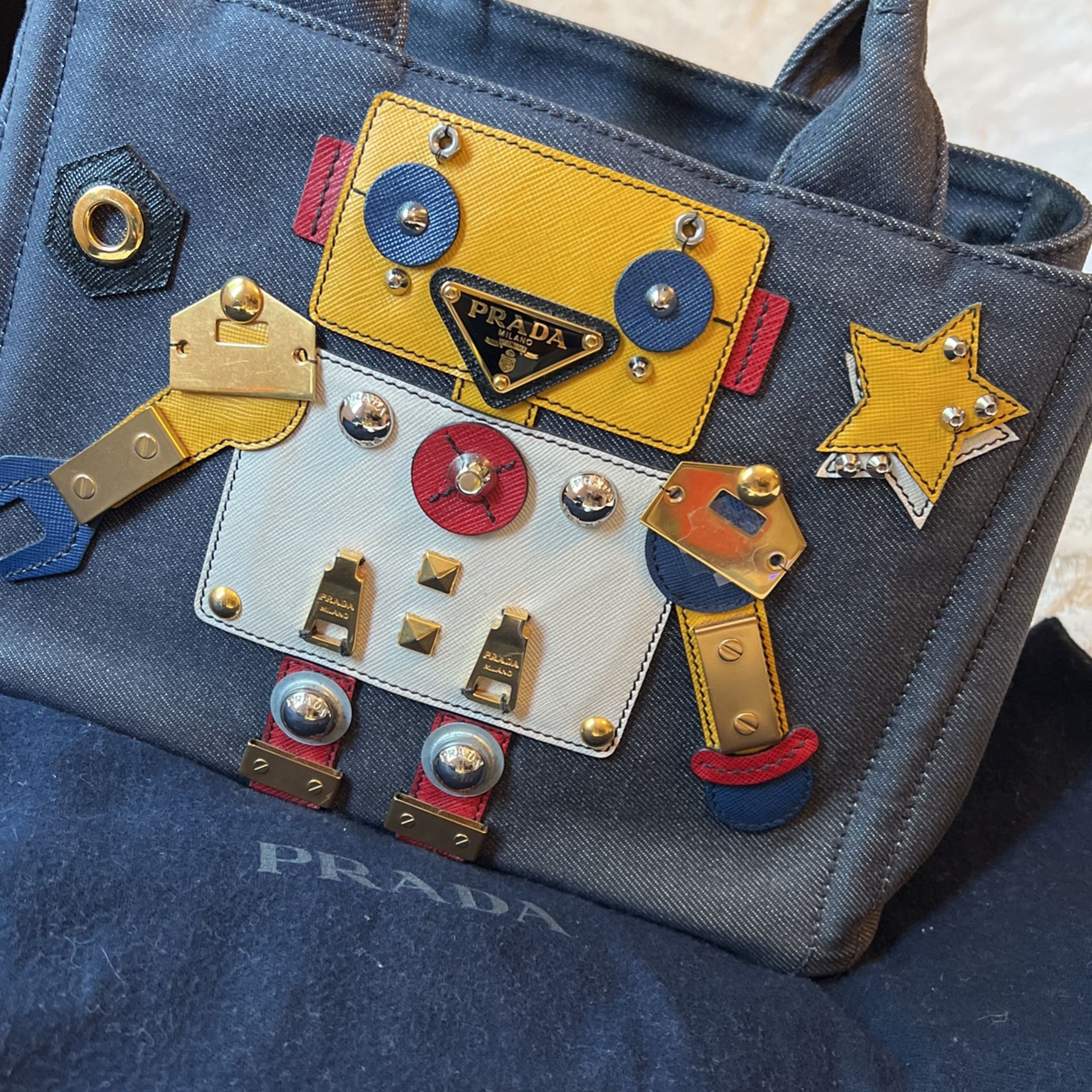 Prada Robot Limited