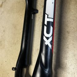 Giant XCT mountain bike shocks