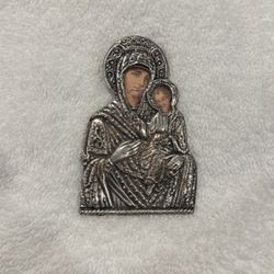 Mary And Joseph Statue