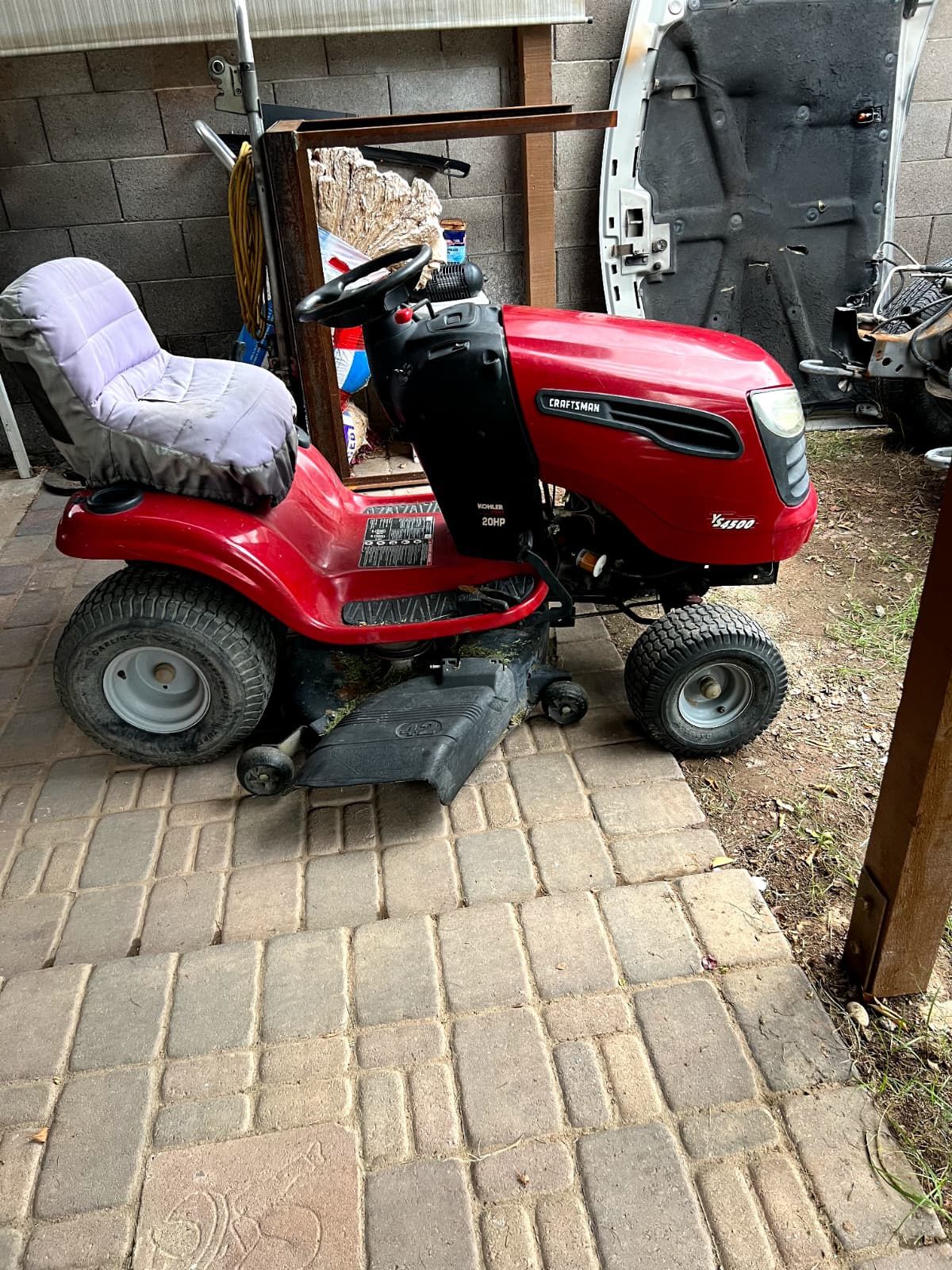 CRAFTSMAN Riding Lawn Mower