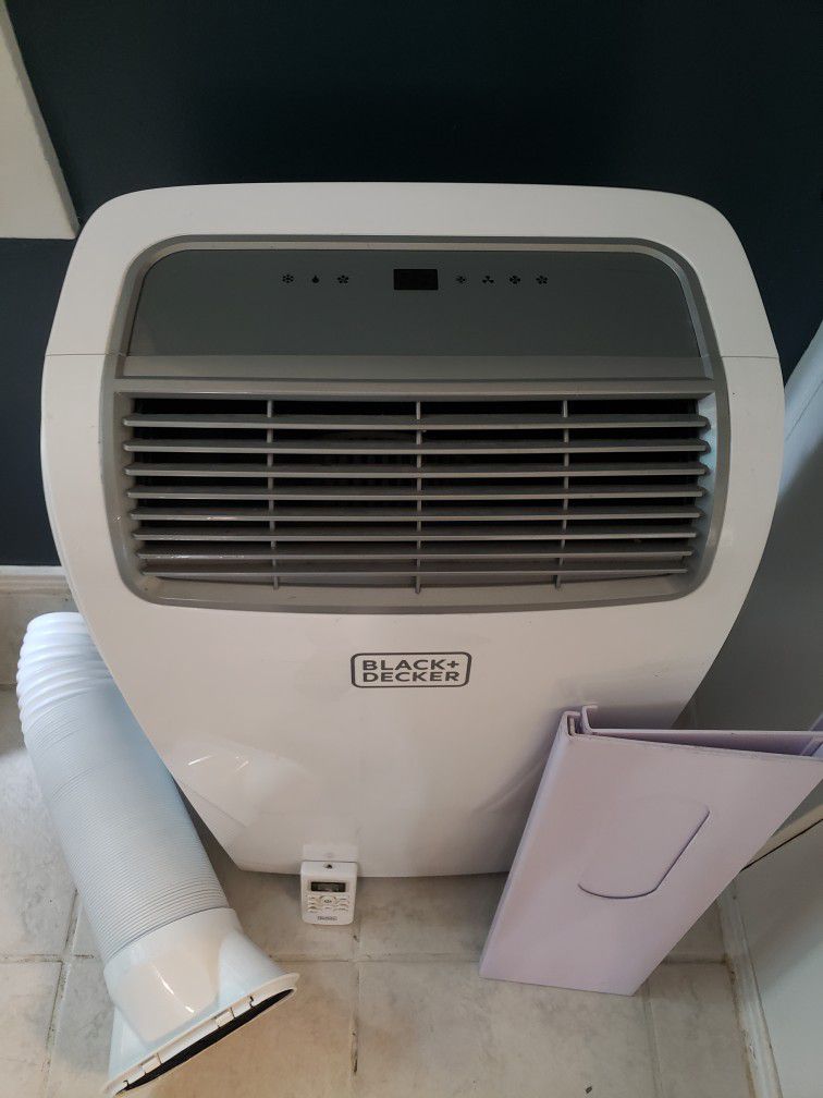 BLACK+DECKER BPACT10WT Portable Air Conditioner, 5,500 BTU DOE (10,000)  White for Sale in Los Angeles, CA - OfferUp