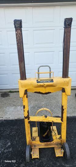 Wood splitter