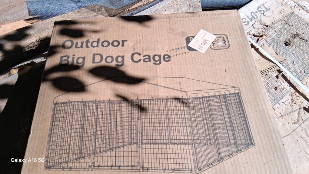 dog Kennel & 3 Crates
