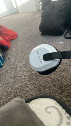It’s a Bluetooth headphones turtle Beach