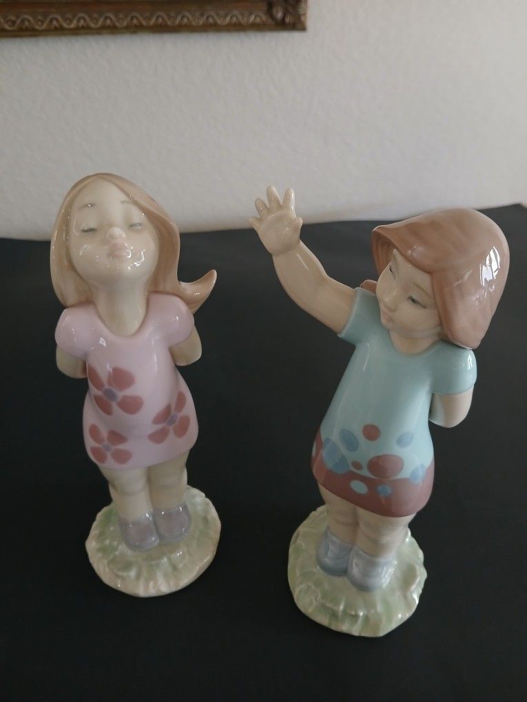 2 Nao by Lladro Little Bye Bye Figurine No.1488 And Kiss Gi