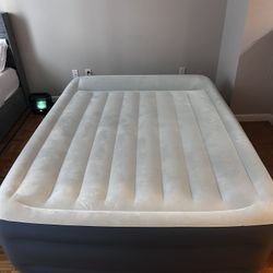 Queen Size Air Mattress 