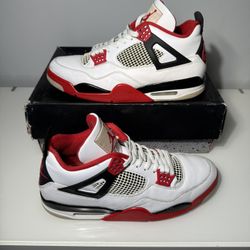 Jordan 4 Retro OG ‘Fire Red’ (Size 13) *Clean*