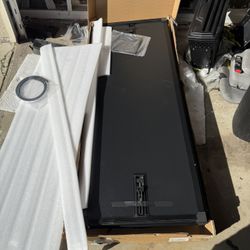 Tri-Fold Hard Tonneau Cover 