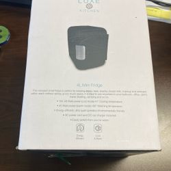 Luxe Kitchen 4L Mini Fridge 