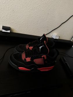 Jordan 4 Red Thunders