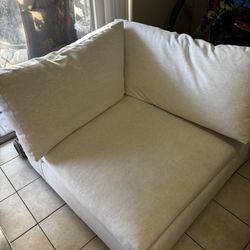 ARHAUS LIVING ROOM CHAIR