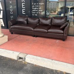 Free Couch, curb Alert 