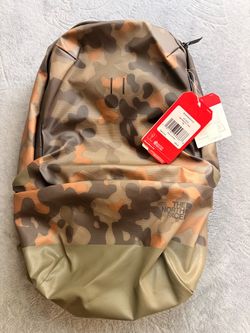 The North Face Camo Backpack NWT 15” Laptop Bag NF0A3G6V6FZ $129 MSRP