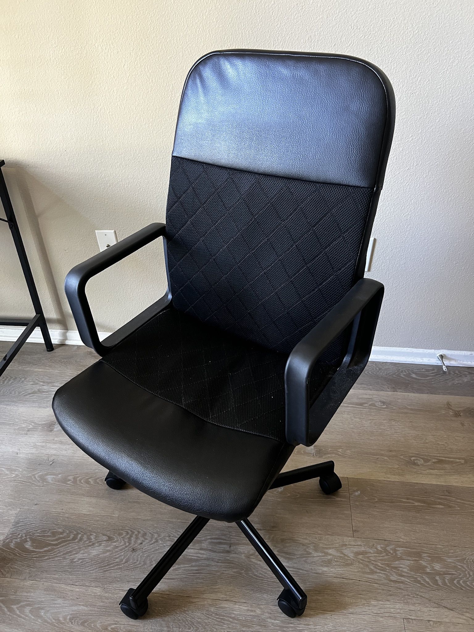 desk chair