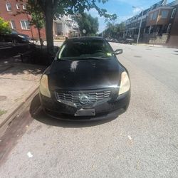 2009 Nissan Coupe / Black/ 173k