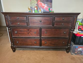 Dresser