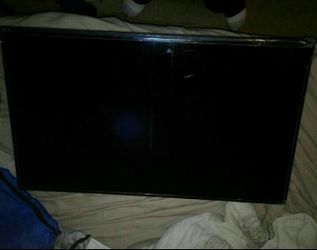 (CRACKED TV SCREEN) VIZIO 40" SMART TV 40-C2 MODEL