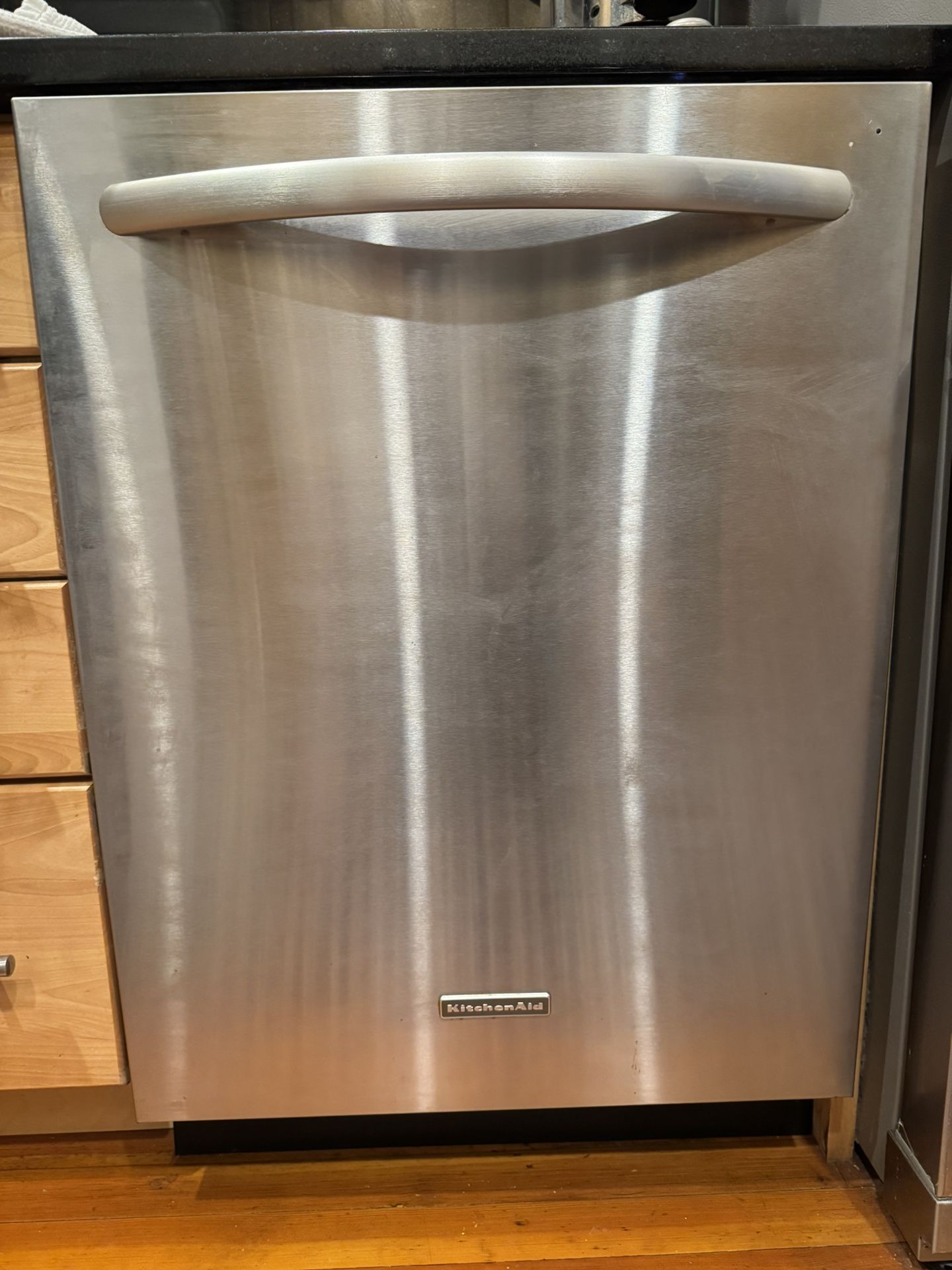 KITCHEN AID DISHWASHER 
