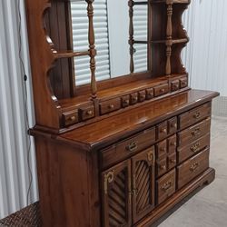 THOMASVILLE DRESSER & MIRROR good Quality 
