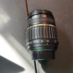 tamaron 10-200 mm f/3.5-6.3