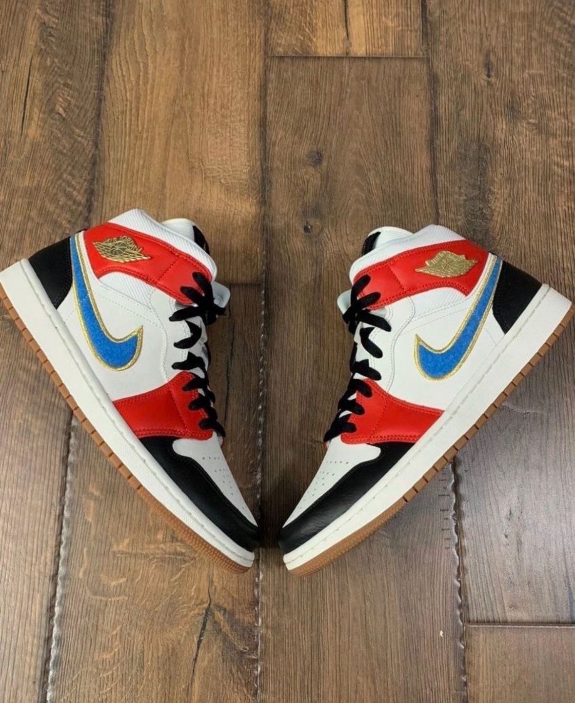JORDAN 1 MID LET HER MAN
