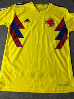 Columbia size L soccer jersey