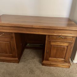 Desk Wood Heavy 28”X58” 31” Tall Pick Up Only Henderson