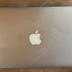 Apple MacBook Air 2010 11’ -Used Read Description