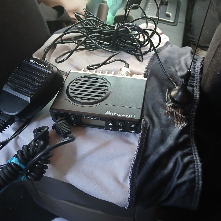 Midland MXT90 MicroMobile 2-Way Radio Black GMRS 2-way Radio