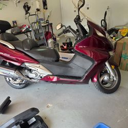 Honda Silverwing 2009 scooter