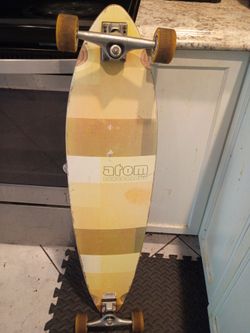 Atom long board