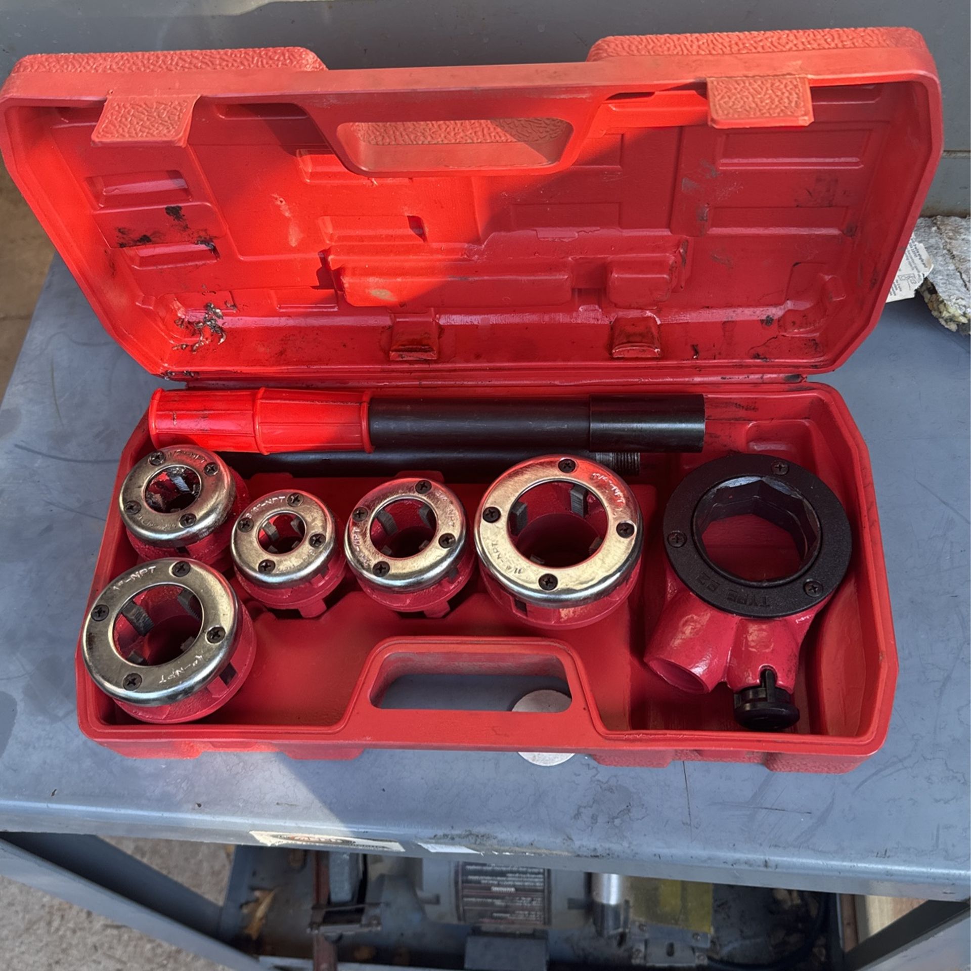 Pipe Threader