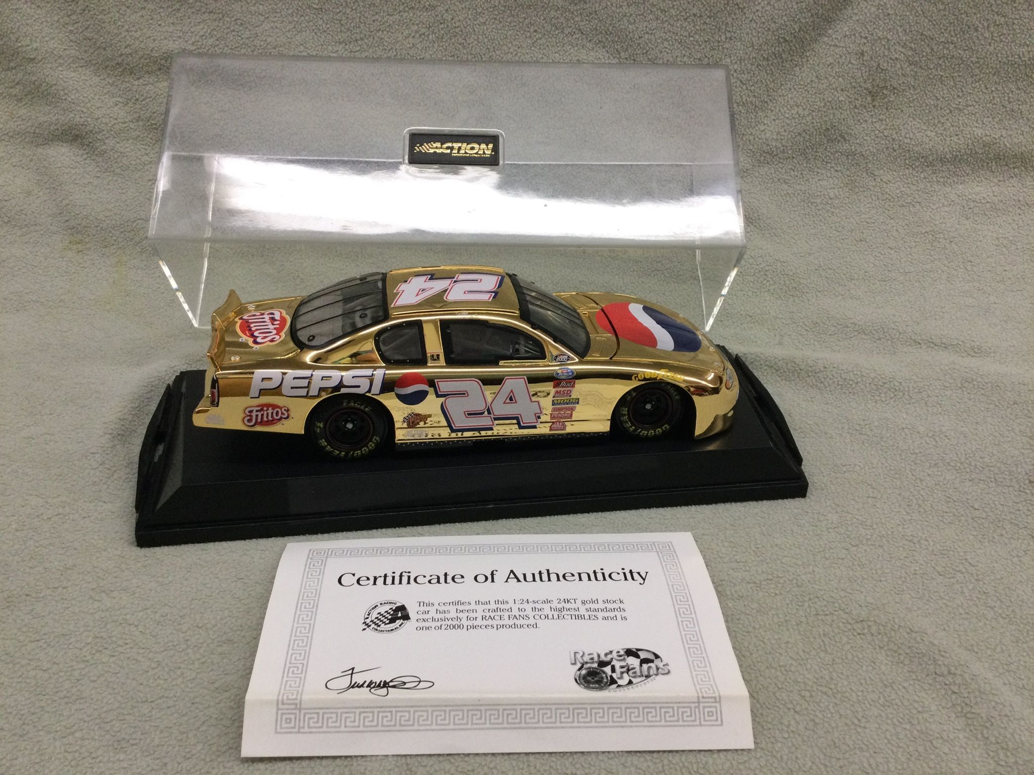 Jeff Gordon NASCAR 1/24 Scale #24 Gold Car With COA and Display Case Racing Collectible 1:24