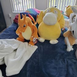 3 Pokémon 24 Giant. Plush 