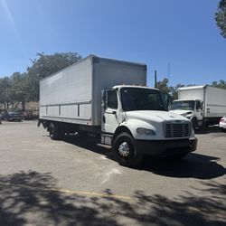 2012 Freightliner Truck