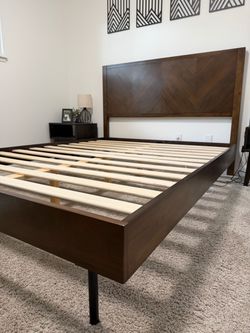 Walnut Solid Wood Bed Frame with Headboard