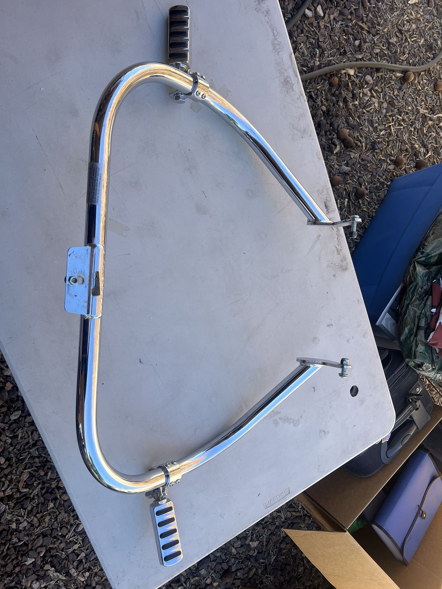 Harley-Davidson crash guard with pegs