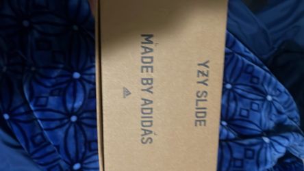 Yeezy slides new