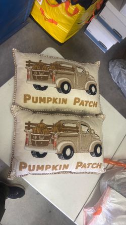 2 Thanksgiving pillows