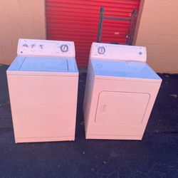 Whirlpool Washer & Dryer Set – Great Condition!)