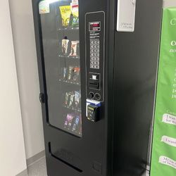 Beverage Snacks Vending Machine With Credit Card Reader 