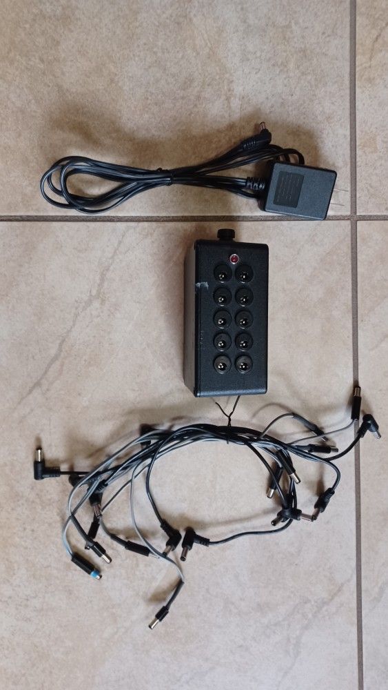 Guitar, Bass Pedal Power Supply
