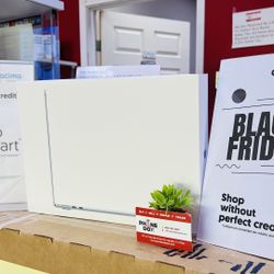 MacBook Air 13” Inch M4 Chip 256GB SSD Opción de arrendamiento con opción a compra con $10 por adelantado😱