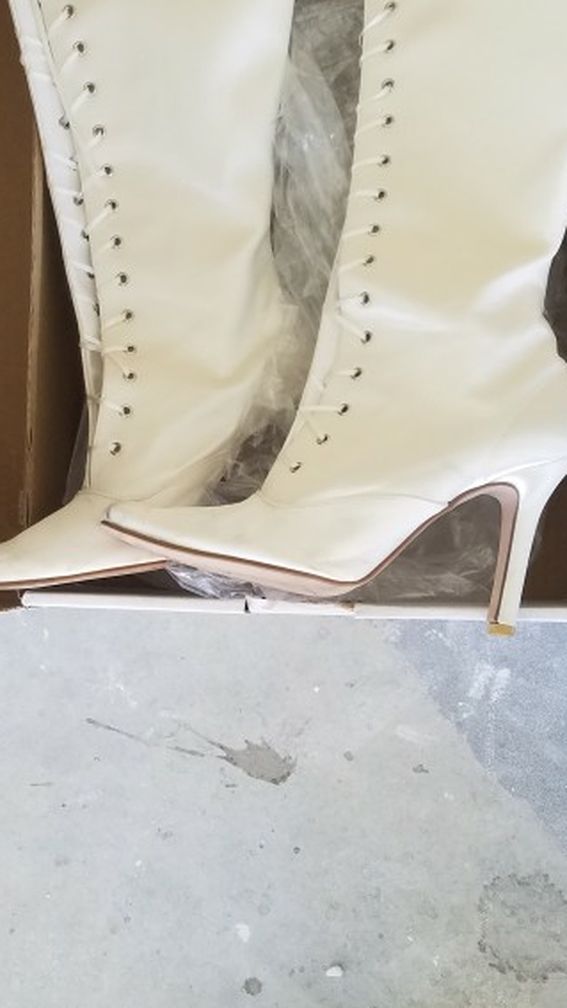 White Satin Lace Up Boot Heels Size 71/2