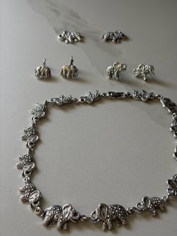 Elephan silver neckles earrings